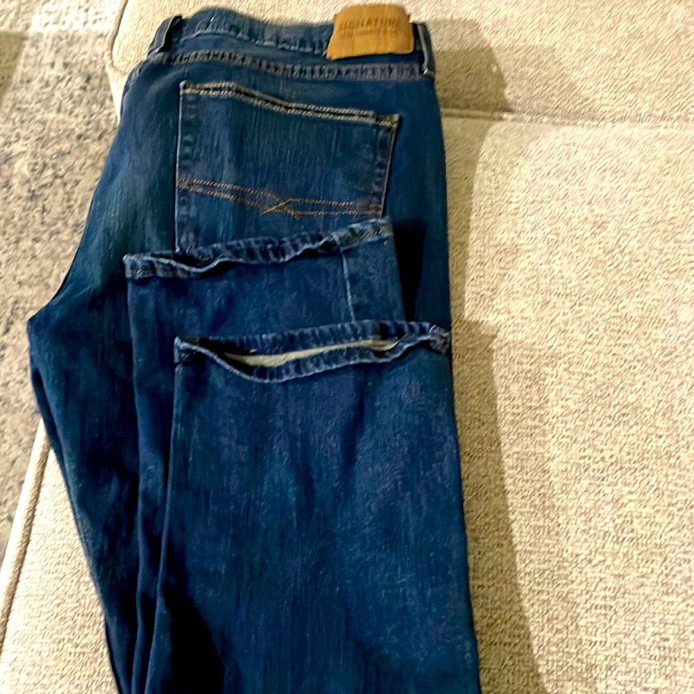 Men’s Levi Strauss denim jeans, Size 36x32, blue